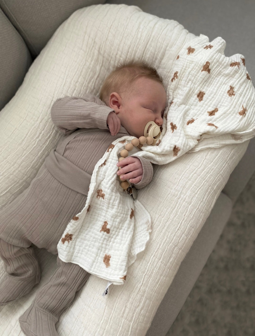 Organic Muslin Burp Cloth - Soft & Absorbent Baby Essential