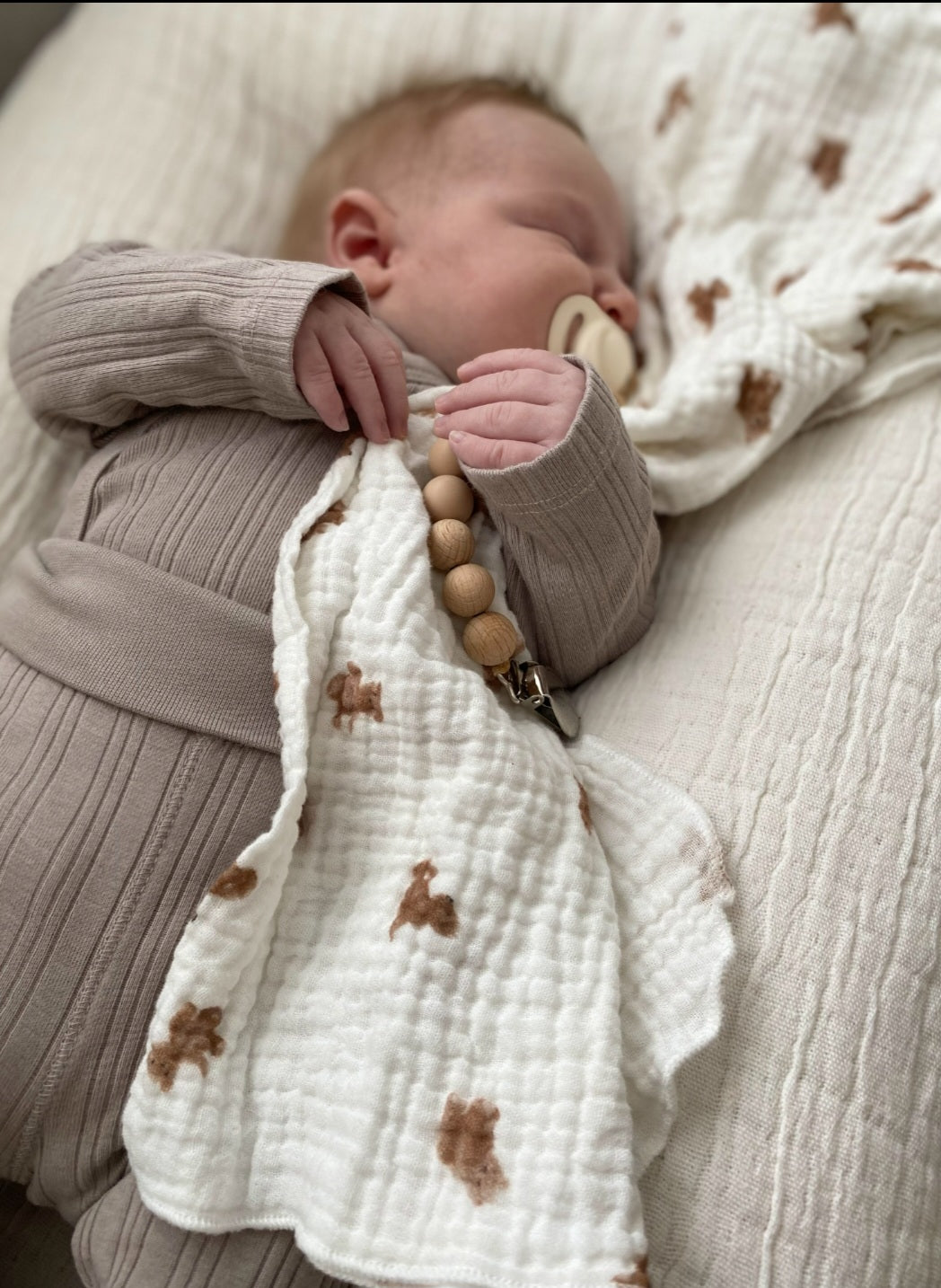 Organic Muslin Burp Cloth - Soft & Absorbent Baby Essential