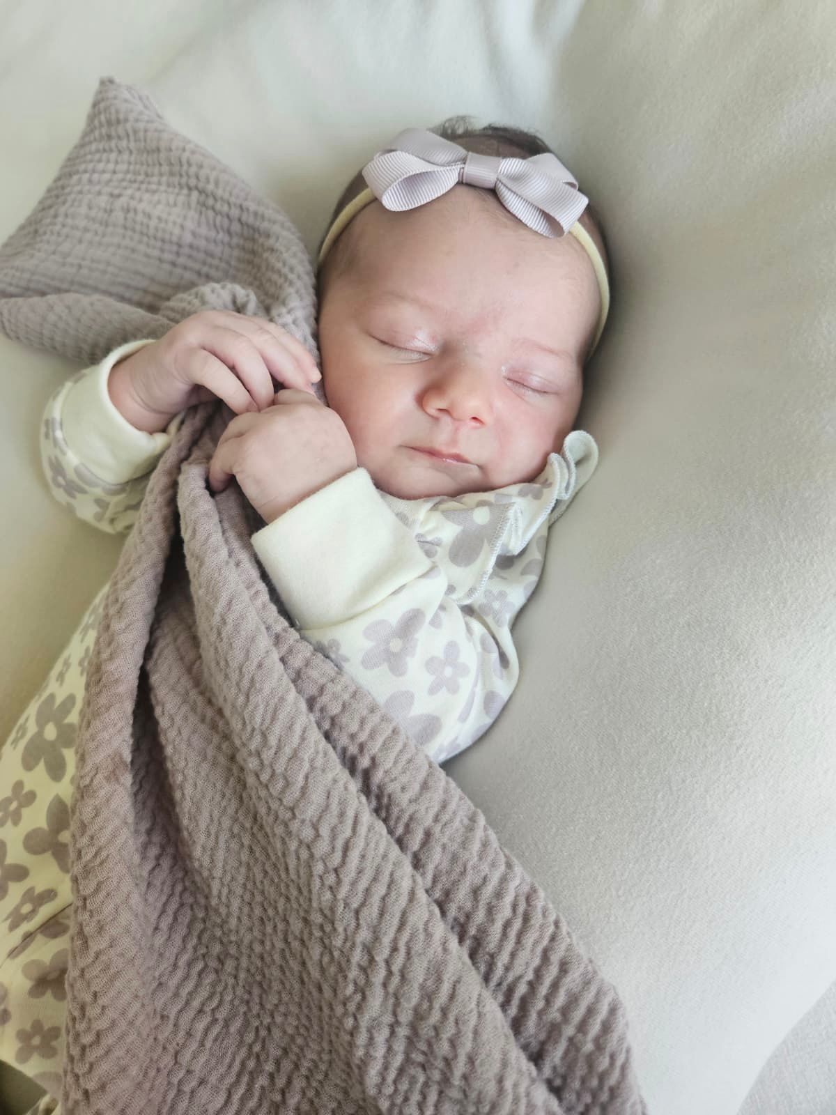 Organic Muslin Burp Cloth - Soft & Absorbent Baby Essential