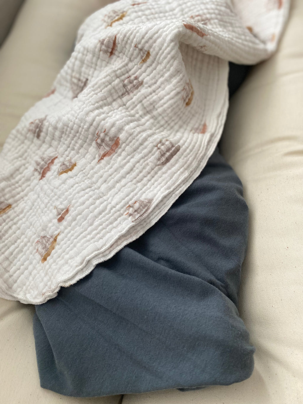Organic Muslin Burp Cloth - Soft & Absorbent Baby Essential